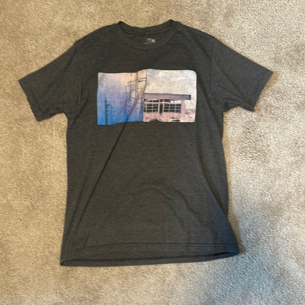 medium gray city shirt